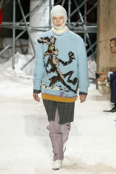 Look 17